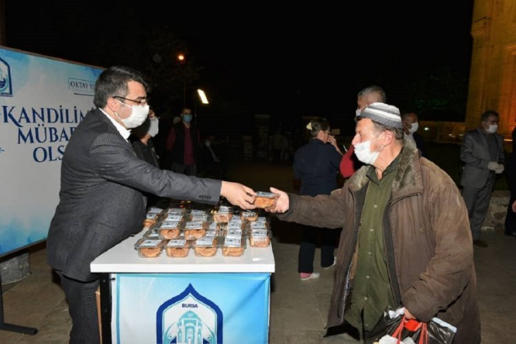 Yıldırım Belediye Başkanı Oktay Yılmaz'dan kandil ikramı