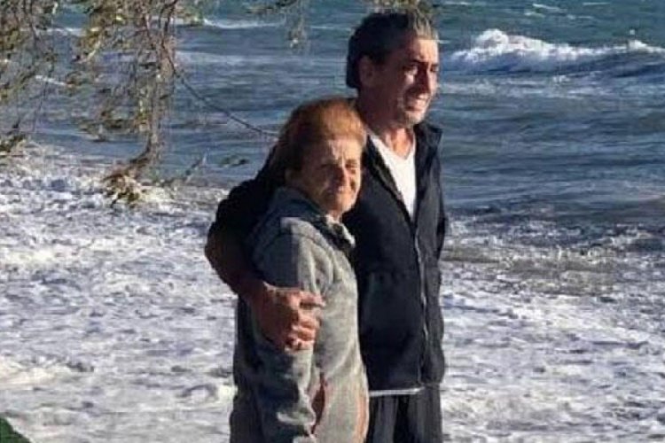 Erkan Petekkaya'nın annesi hayatını kaybetti