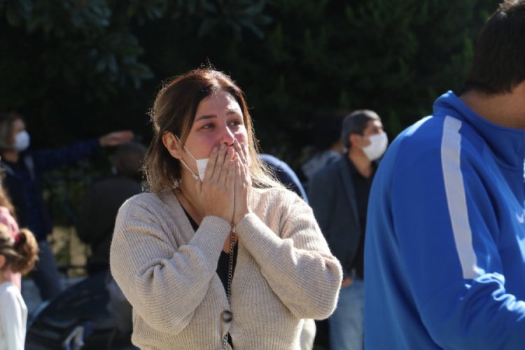 Öldüğünü sandığı muhabbet kuşunun kurtarılmasıyla sevinç gözyaşları döktü