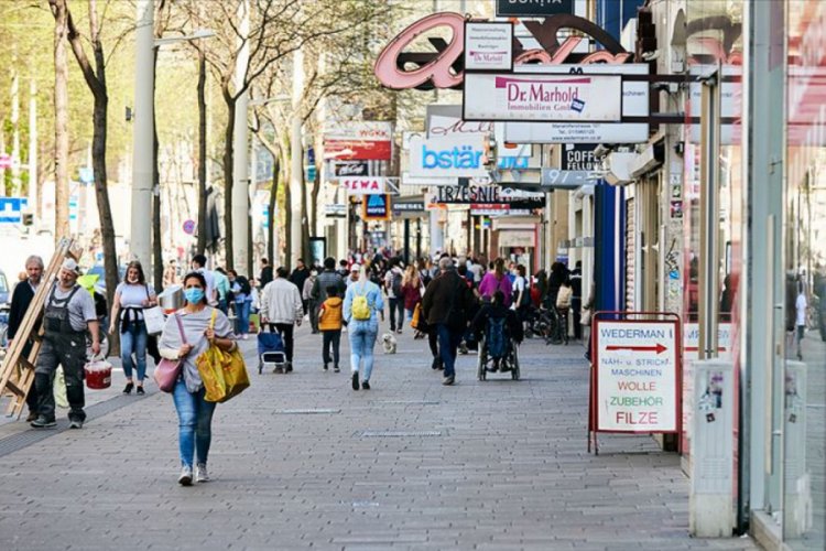Avusturya'da gece sokağa çıkma sınırlaması uygulanacak