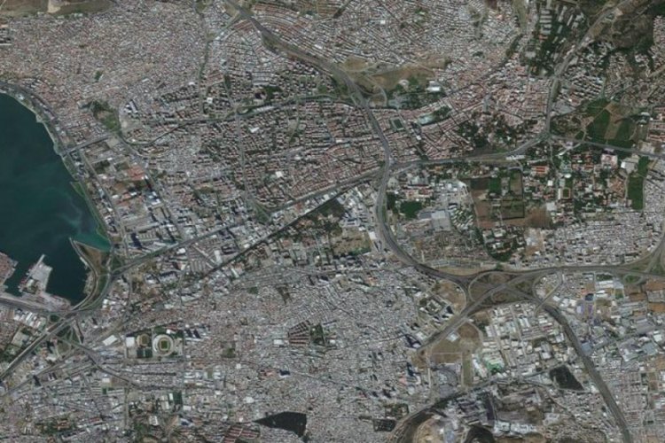 İzmir depreminin korkunç etkisi uydudan görülüyor