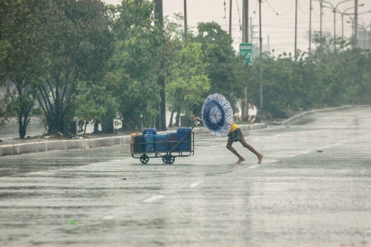 Filipinler'i Goni Tayfunu vurdu: 4 ölü