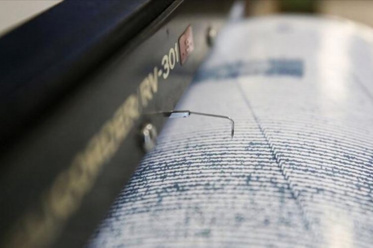 Endonezya'da 6,3 büyüklüğünde deprem