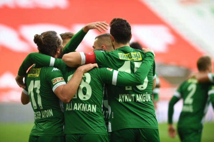 Timsah, son galibiyet ile nefes aldı