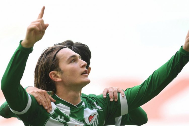 16 golün 15'i Vakıfköy'den