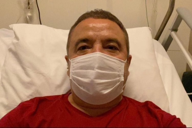 Bilinci yerinde olan Başkan Böcek'e enfeksiyon tedavisi uygulanıyor