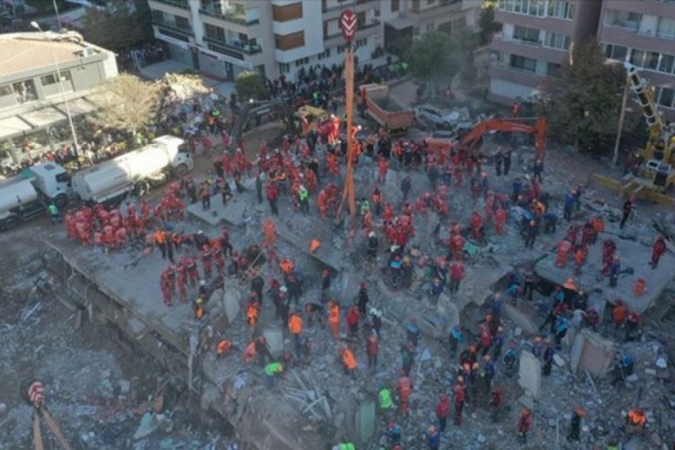 Depremin vurduğu İzmir'e hırsızlık için geldiler
