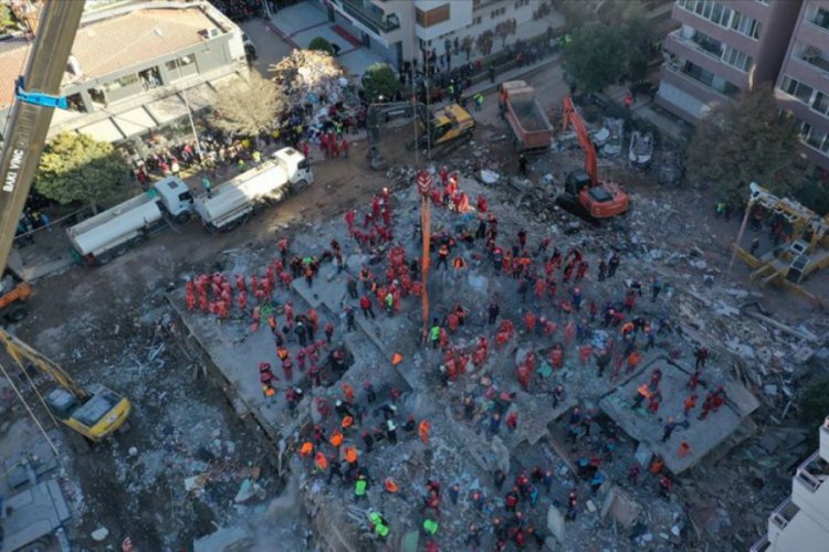 Rıza Bey Apartmanı'nda çalışmalar yeniden başladı