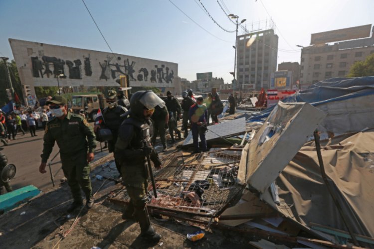 Irak'ta halk yeniden sokaklarda