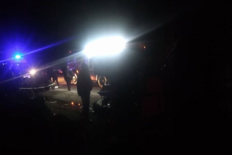 Otomobil traktör römorkuna çarptı: 1 ölü