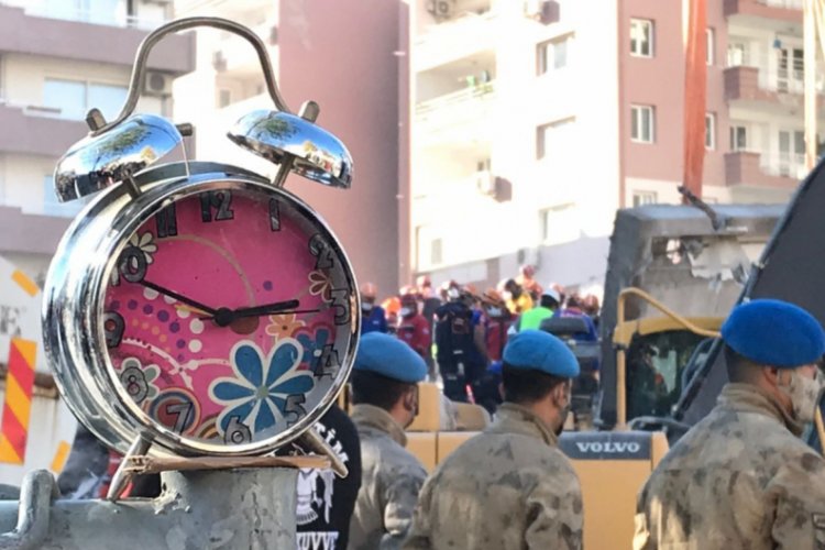 Saatlerin durduğu an: 14.51