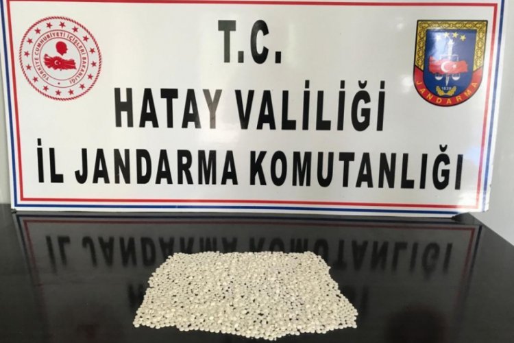 Motosikletten atılan poşetten uyuşturucu hap çıktı