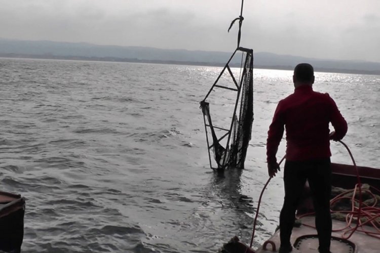 Hitler'in kayıp deniz altısındaki hayalet ağlar temizleniyor