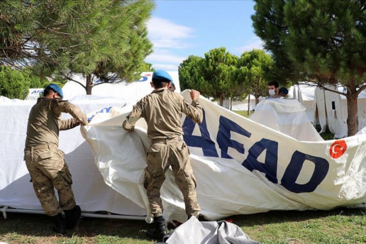 İzmir'in yaralarını sarmak için seferber oldular