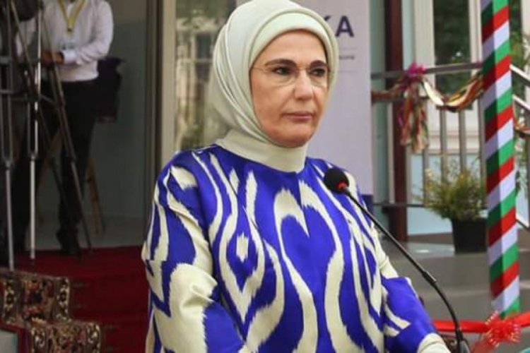Emine Erdoğan, İzmir depreminde yardım çalışmalarına katılanlara teşekkür etti