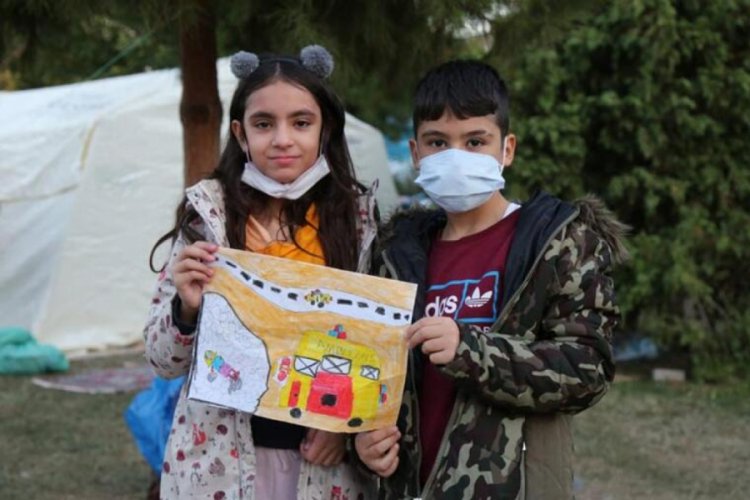 Elif'i kurtaran görevlilere resim ile teşekkür ettiler