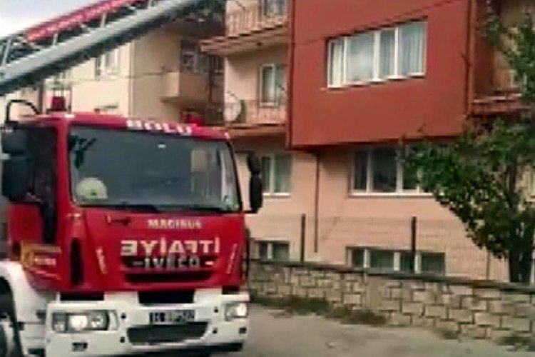 Yakınlarının ulaşamadığı yaşlı kadın, işitme cihazını takmamış