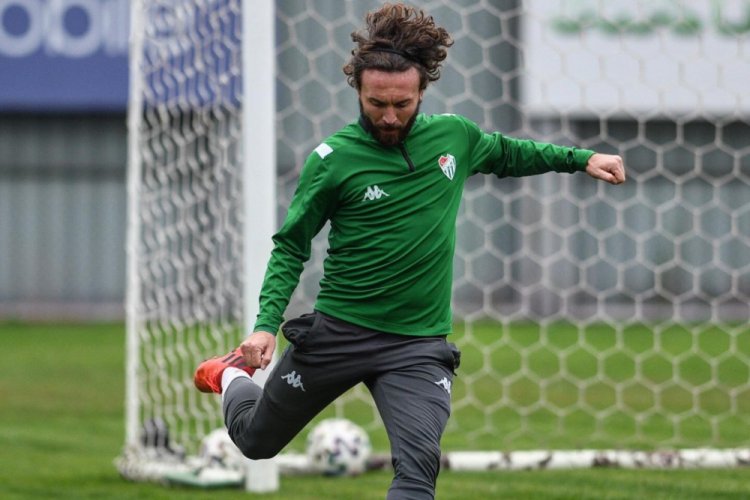 Bursaspor kampa girdi