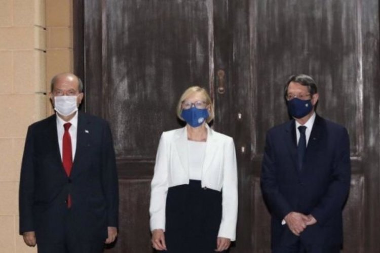 Kıbrıs'ta liderler ilk kez bir araya geldi