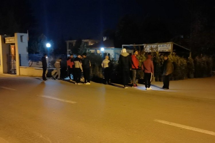 Şehitliğin duvarına çarpan motosiklet sürücüsü hayatını kaybetti