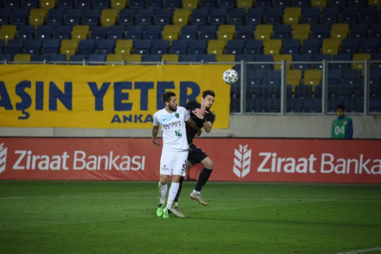 Batuhan Yayıkcı rakip forvetlere geçit vermiyor