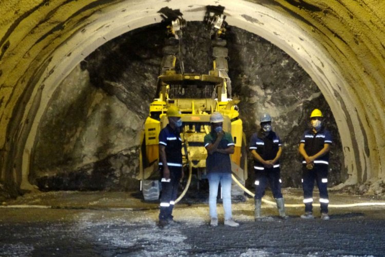 Zigana Tüneli'nin yüzde 76'sı tamamlandı