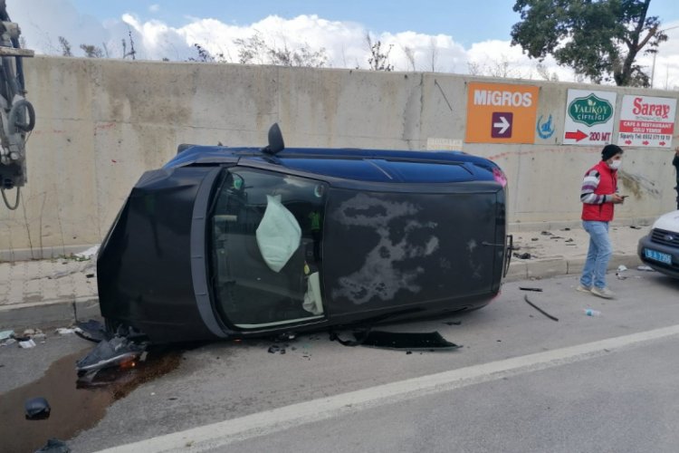 Bursa'da kadın sürücü ölümden döndü
