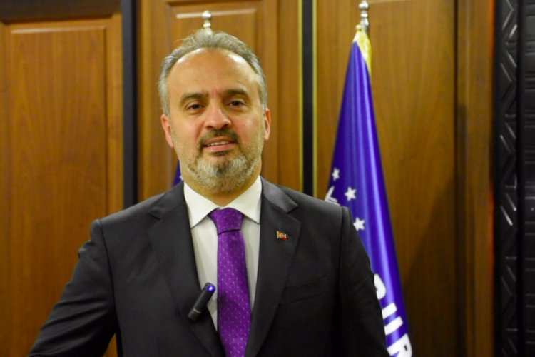 Bursa'da olası depremde ciddi risk taşıyan kaçak yapılar İHA'yla tespit edilip yıkılıyor