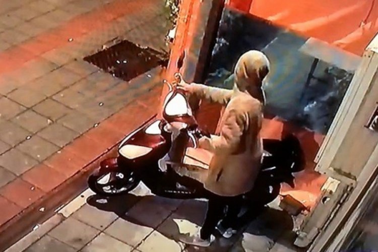 Bursa'da motosikleti gece yarısı böyle çaldı