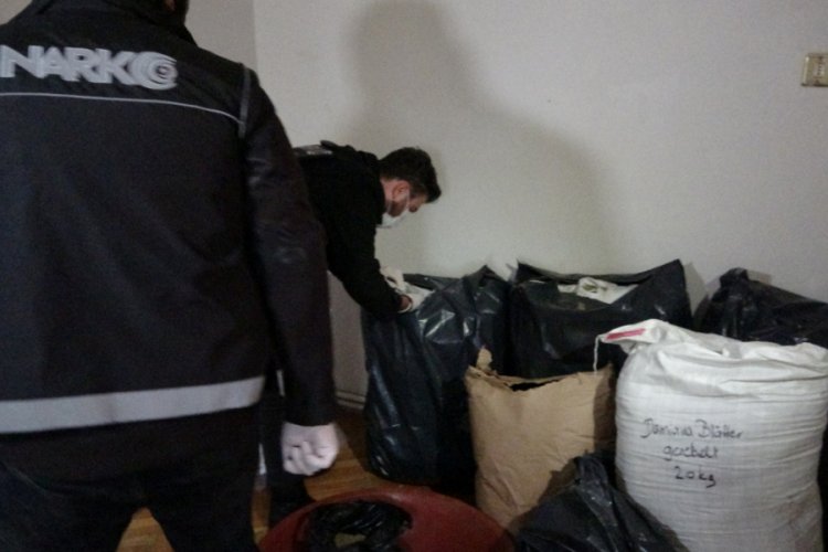 İstanbul'da 100 kilo uyuşturucu ele geçirildi