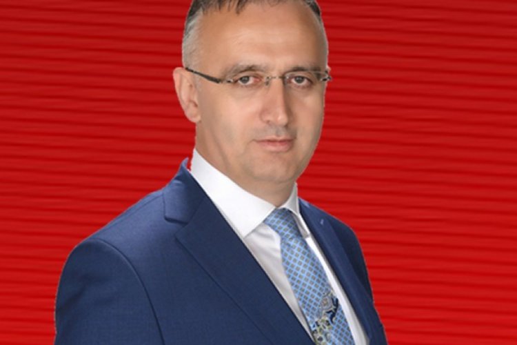 Belediye başkanı, kendisine saldıran kişiyi silahla yaraladı