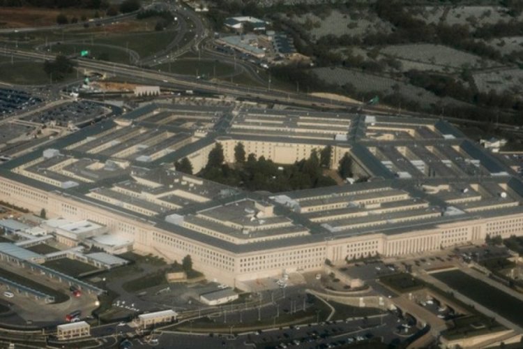 Pentagon'dan Esper'in istifa edeceği haberlerine yalanlama