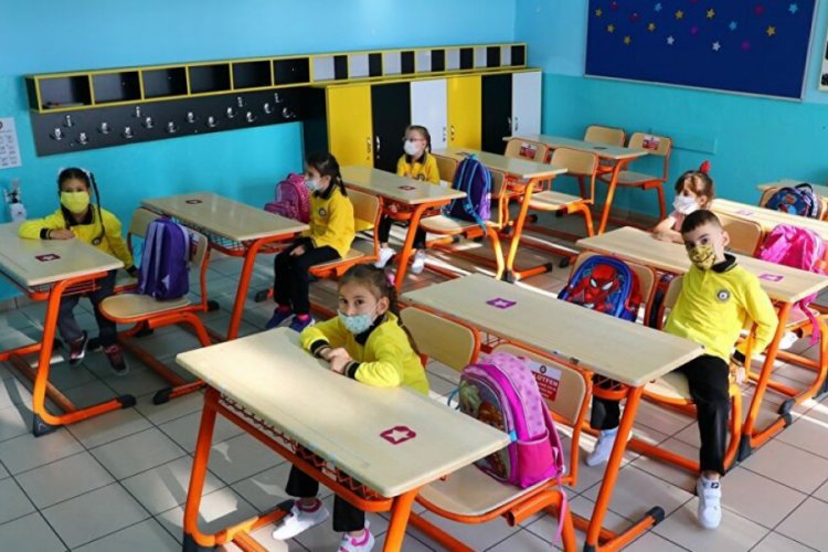 ''Okullar açıldı, çocuk koronavirüs hastaları arttı''