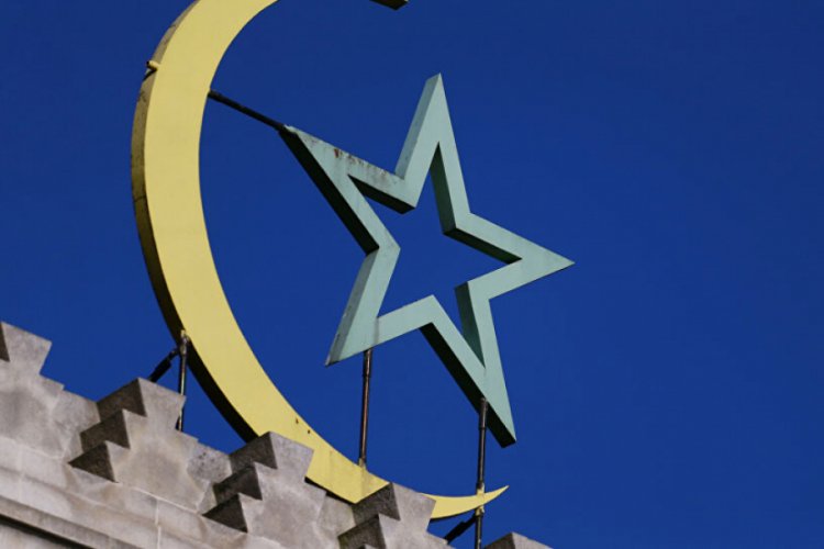 Avusturya'da radikal camilerin kapatılması talimatı