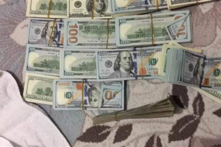 Profil demirlerinin içinden deste deste dolar çıktı