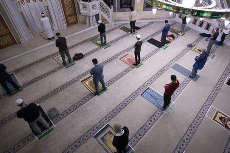 Almanya'da camiye çirkin tehdit