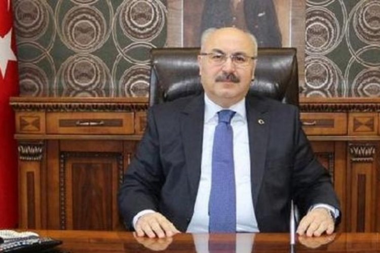 İzmir Valisi Yavuz Selim Köşger'den, deprem mağdurlarına çağrı