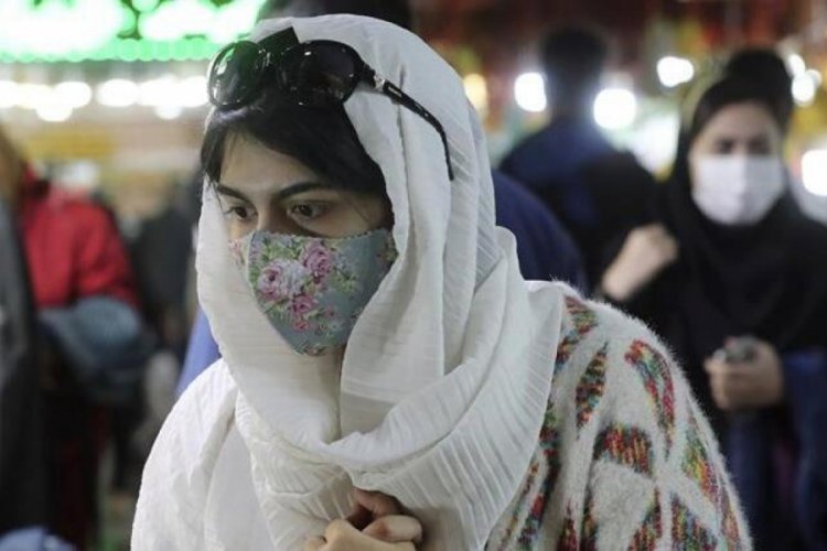 İran'da son 24 saatte 423 kişi Kovid-19'dan hayatını kaybetti