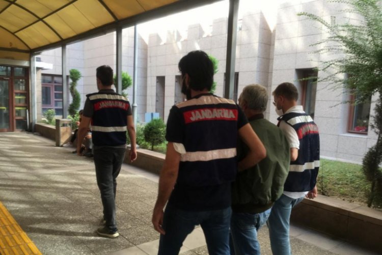 Aranan suçlular jandarmadan kaçamadı