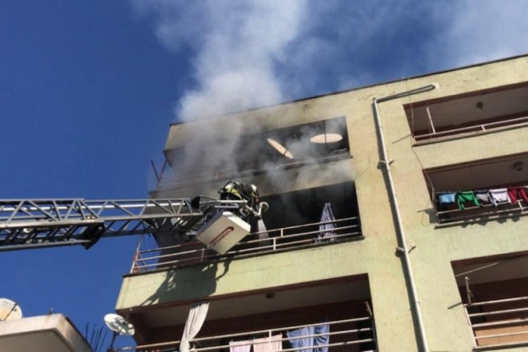 Cezaevinden çıktı, babasının evini yaktı
