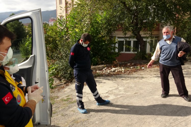 Karantinasının ikinci gününde süt satmaya çıktı