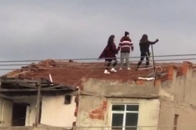 Bursa'da genç kızların Tik Tok çılgınlığı