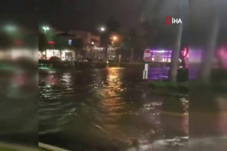 Florida'yı tropikal fırtına vurdu