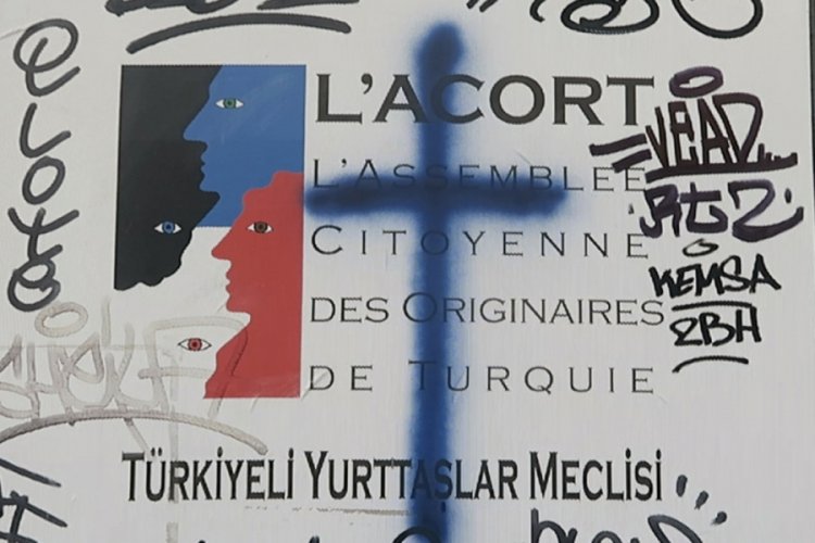 Paris'te Türk derneğine çirkin saldırı
