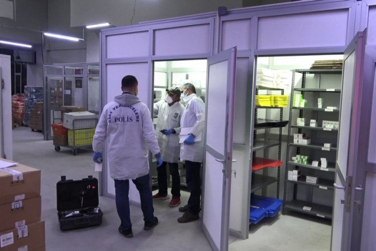 Ecza deposuna giren hırsızlar 48 adet ilacı çaldı