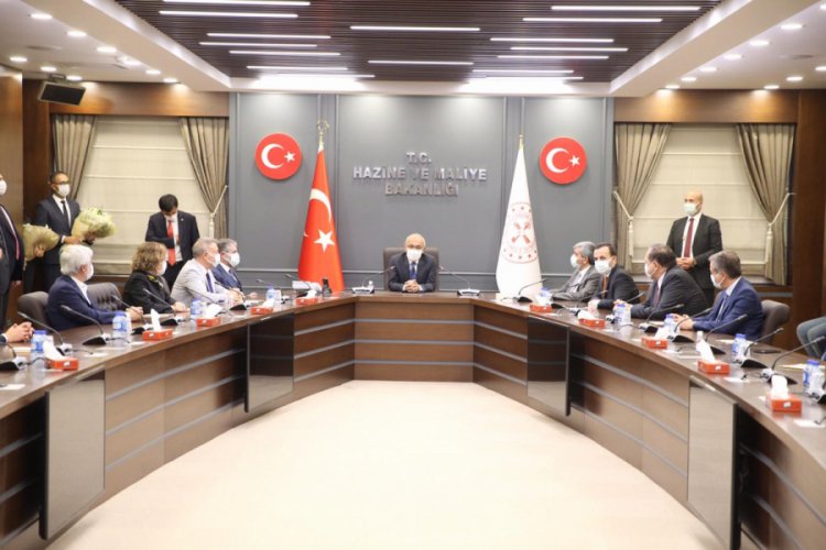 Bakan Elvan göreve başladı