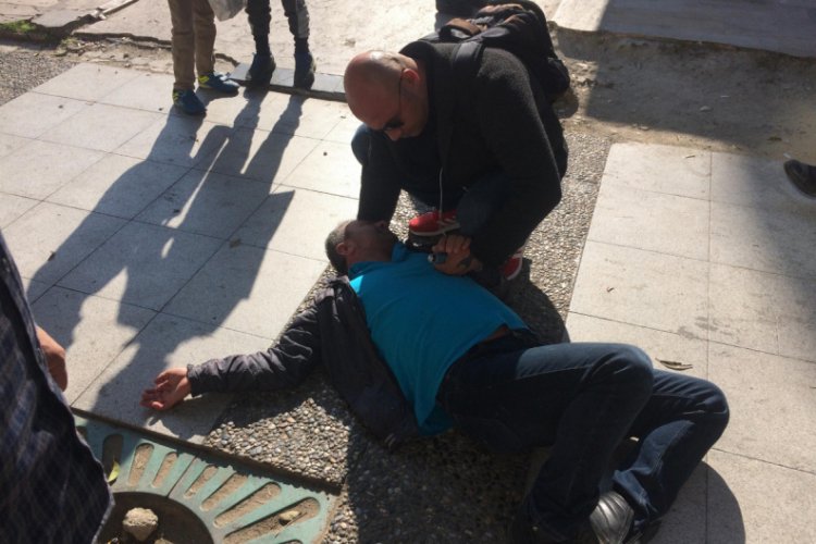 Aniden yere yığıldı, koronavirüs paniğine neden oldu