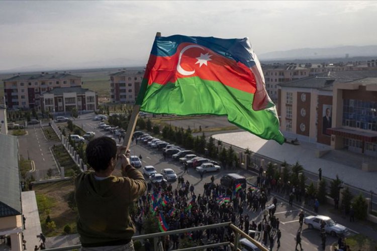 Azerbaycan'ın Terter kentinde günlerdir sığınakta kalanlar evlerine dönüyor