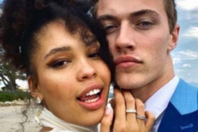 Lucky Blue Smith'in ikinci bebek sevinci