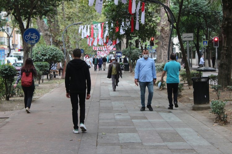 Kocaeli'de cadde ve sokaklarda sigara içmek yasaklandı